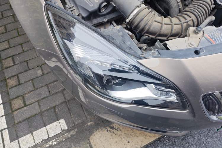 Used Buick Regal 2015 2.0L Leading Fashion Edition Right Front Headlight