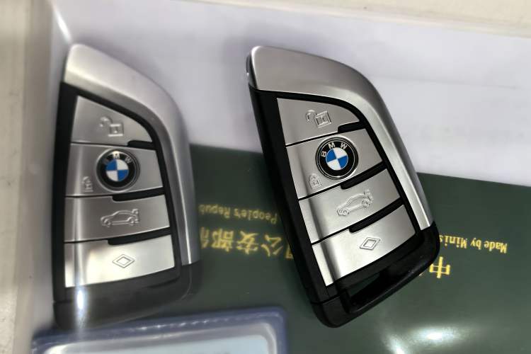 Used BMW 5 Series 2023 530Li Leading Model M Sport Package Vehicle Key