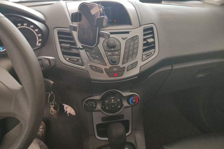 Used Ford Fiesta 2013 Hatchback 1.5L Automatic Fashion Edition Audio And AC Panel