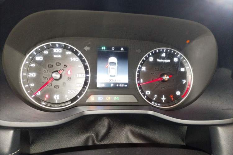 Used Roewe i5 2019 1.5L Automatic 4G Connected Linghao Flagship Edition