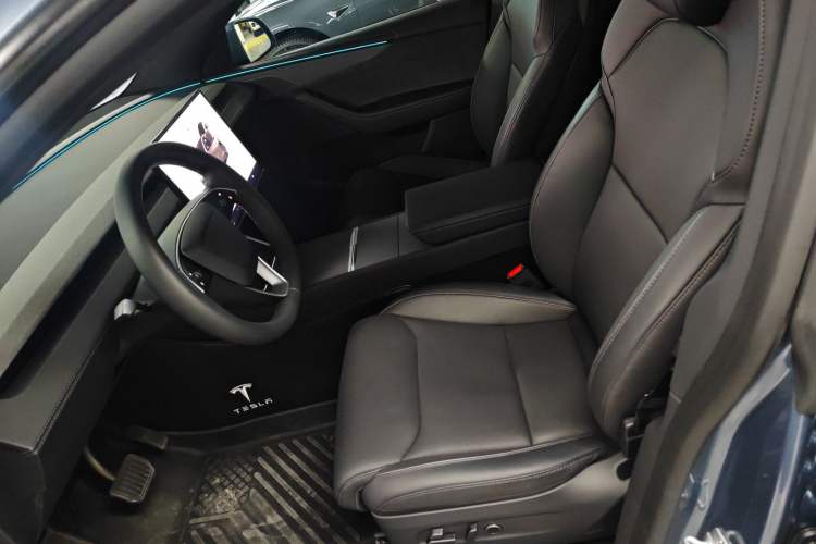 Used Tesla Model Y L 2025 Model Long-Range All-Wheel-Drive Version