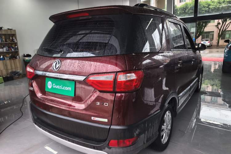 Used Dongfeng Fengon 370 2016 1.5L Manual Luxury 7-Seater
