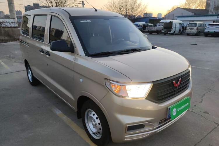 Used Wuling Hongguang V 2022 1.5L Jingqu Edition Electric-Assist LAR