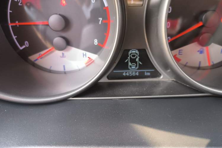 Used Geely Auto GX7 2013 2.0L Automatic Entry-Level Trim
