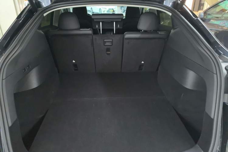 Used Tesla Model Y 2024 Rear-Wheel-Drive Version