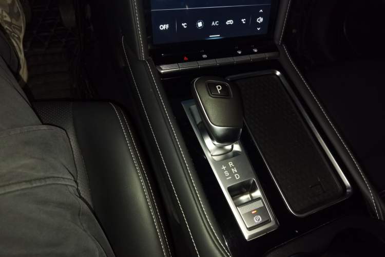 Used Venucia Star 2020 260T Automatic 48V Mild Hybrid Turbocharged Star Edition
