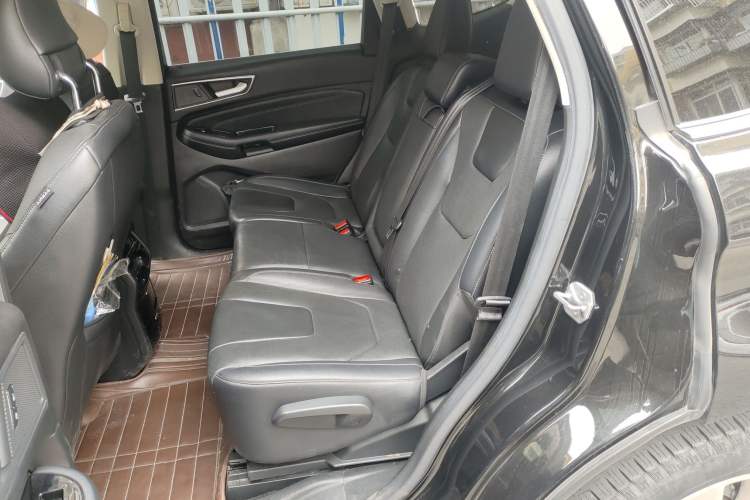 Used Ford Edge 2015 2.0T GTDi Four-Wheel Drive Prestige Model Left Rear Seat