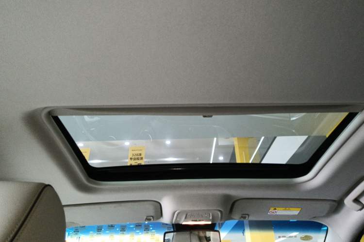 Used Buick GL8 2022 Land Business Class 652T Luxury Model
