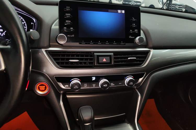 Used Honda Accord 2018 260TURBO Elite Edition China VI Audio And AC Panel