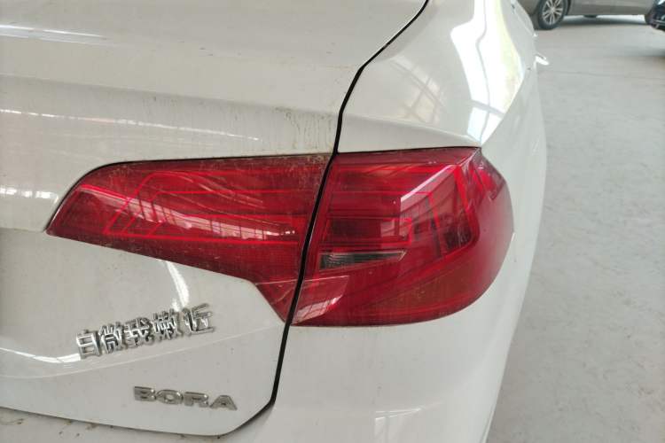 Used Volkswagen Bora 2017 1.6L Automatic Fashion Model