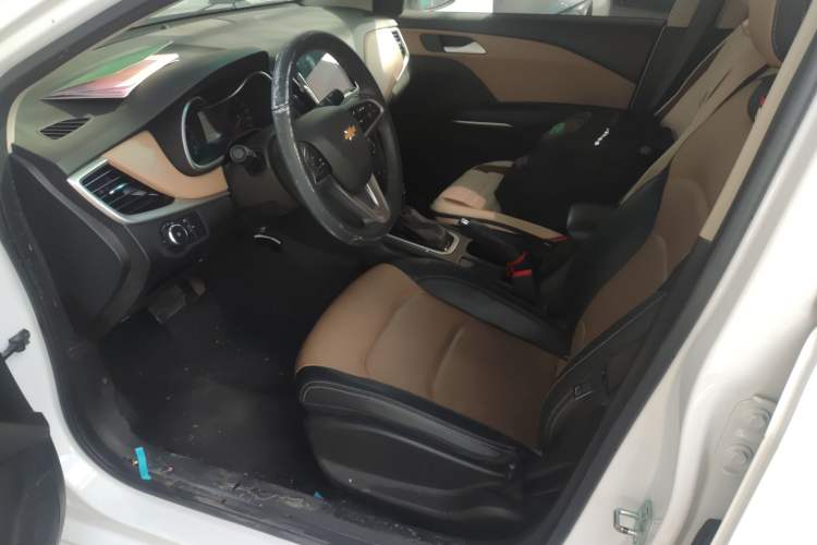 Used Chevrolet Monza 2020 320 Automatic Enjoyment Edition Left Front Seat