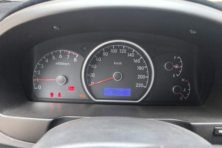 Used Hyundai Celesta 2011 1.6L Manual Comfort Edition Instrument Cluster