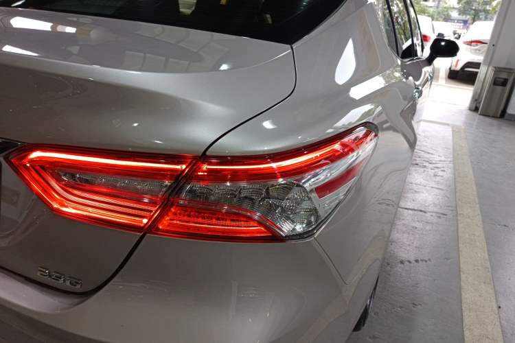 Used Toyota Camry 2021 2.5G Luxury Edition Right Rear Taillight