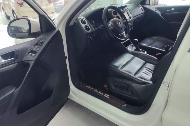 Used Volkswagen Tiguan 2015 1.8TSI Automatic Two-Wheel Drive Luxury Model Driver Seat