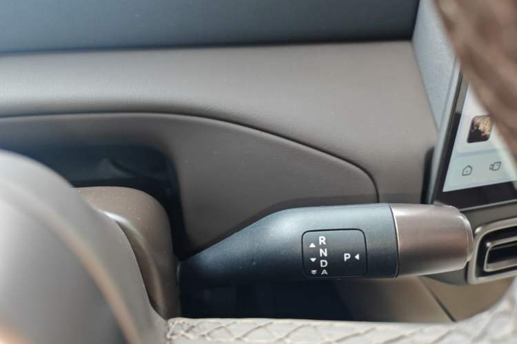 Used Li Auto MEGA 2024 Ultra Model