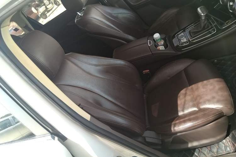 Used Leopaard Mattu 2018 1.6T GDI DCT Elite Model Right Front Seat