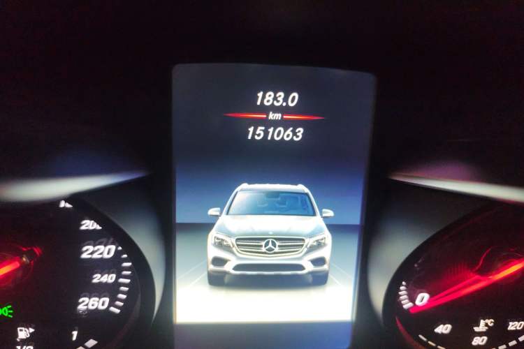 Used Mercedes-Benz GLC 2019 GLC 200 L 4MATIC Odometer Close Up