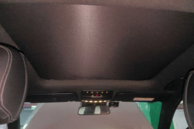 Used Mercedes-Benz GLC 2018 Refreshed GLC 300 4MATIC Dynamic Edition Headliner