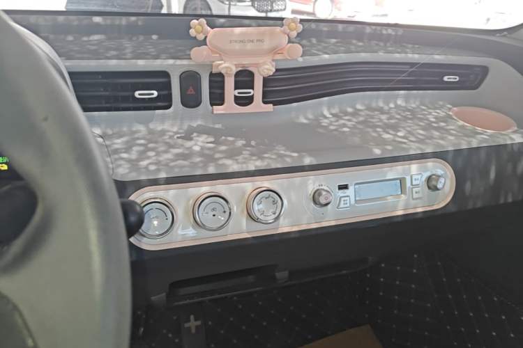 Used Wuling Hongguang MINIEV 2021 Macaron Premium Model – Lithium Iron Phosphate
