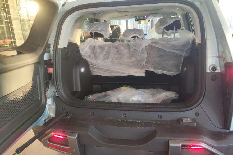 Used Formula Leopard Titanium 3 2025 501 km Range Rear-Wheel Drive Intelligent Driving Max Edition