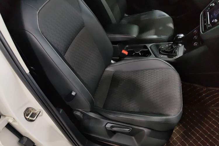 Used Volkswagen Tiguan L 2020 330TSI Automatic Two-Wheel Drive Luxury Edition China VI Standard
