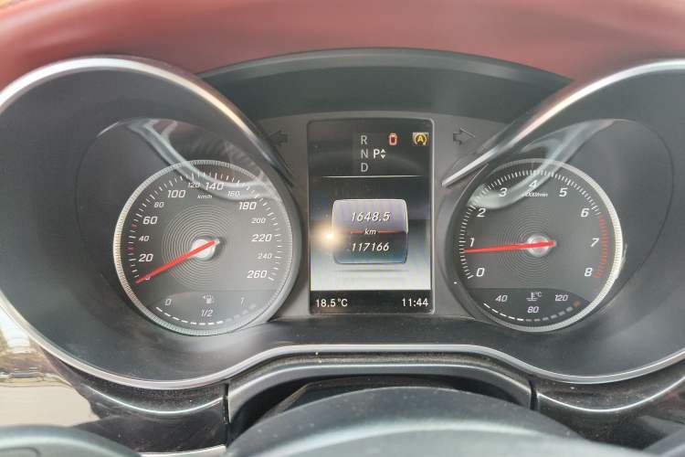 Used Mercedes-Benz V-Class 