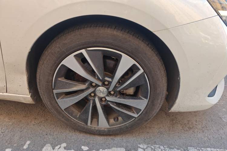 Used Peugeot 408 2020 360THP 10th Anniversary Premium Edition Right Front Wheel Hub