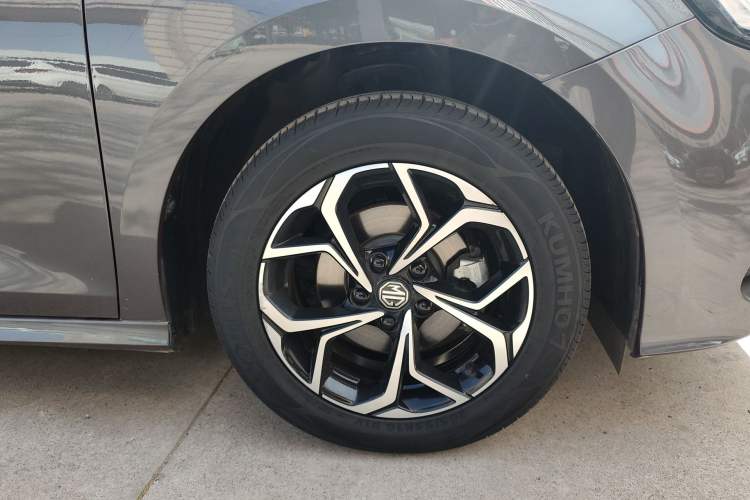 Used MG 5 2022 180 DVVT CVT Youth Luxury Edition