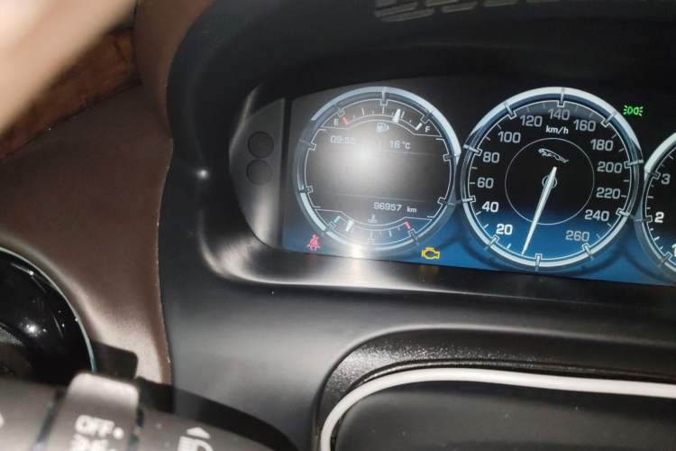 Used Jaguar XJ 2012 XJL 3.0 Panoramic Business Edition Odometer Close Up