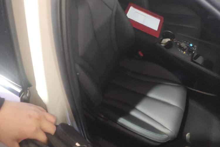 Used BYD Seal 06 New Energy 2024 DM-i 120KM Prestige Model Right Front Seat