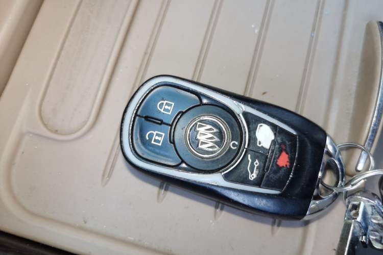 Used Buick GL8 2018 ES 28T Luxury Model China VI Standard Vehicle Key