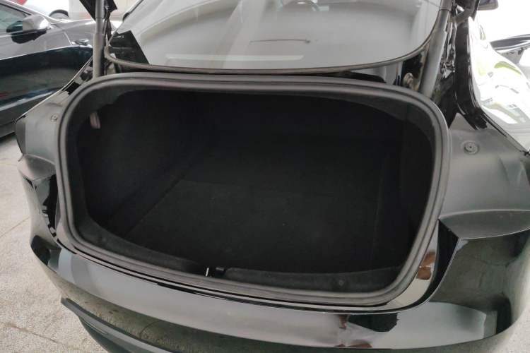 Used Tesla Model 3 2023 Rear-Wheel-Drive Version
