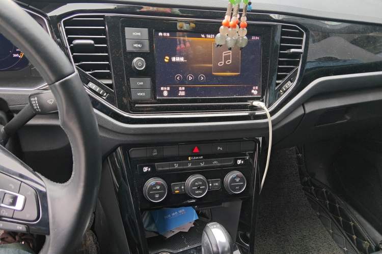 Used Volkswagen T-ROC 2019 280TSI DSG Two-Wheel-Drive Luxury Version China V Emission Standard Audio And AC Panel