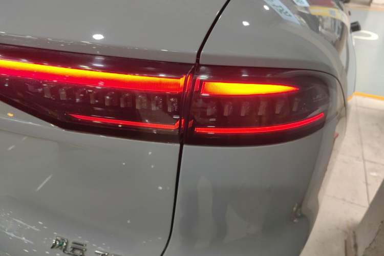 Used Chery Fengyun T9 2024 210 Ultra-Long Range Luxury Version 5 Seats Manganese Iron Phosphate Lithium Exterior 3