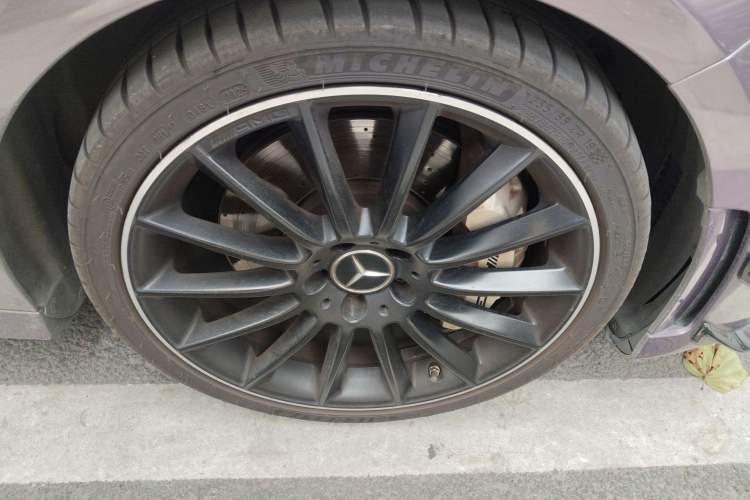 Used Mercedes-Benz A AMG 2023 AMG A 35 L 4MATIC Right Front Wheel Hub