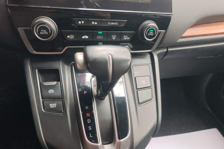 Used Honda CR-V 2017 240TURBO CVT Front-Wheel Drive Fashion Edition
