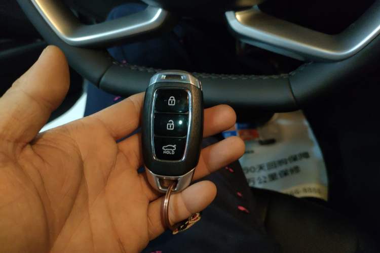 Used Hyundai Elantra 2023 1.5L CVT LUX Prestige Edition
