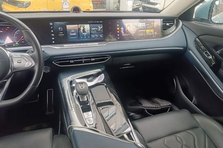 Used VOYAH FREE 2021 Two-Wheel Drive Standard Pure Electric City Edition