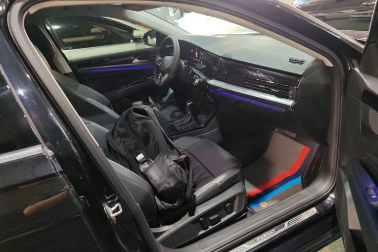 Used Volkswagen Passat 2022 330TSI Starry Luxury Edition – Exclusive Special Edition