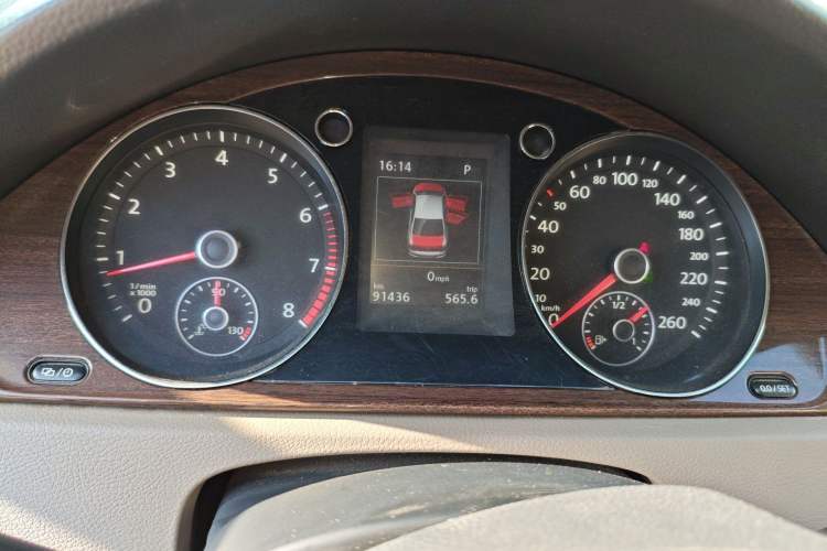 Used Volkswagen Magotan 2015 1.8TSI Prestige Model
