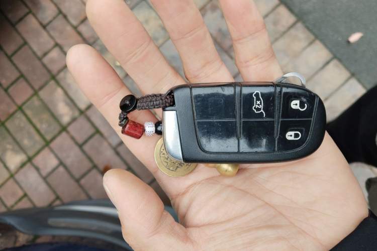 Used Jeep Renegade 2018 Connected Large Screen Version 180T Automatic Smart Version Vehicle Key