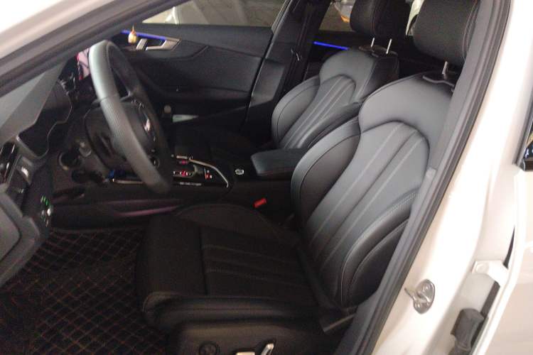 Used Audi A4L 2024 40 TFSI Luxury Dynamic Edition