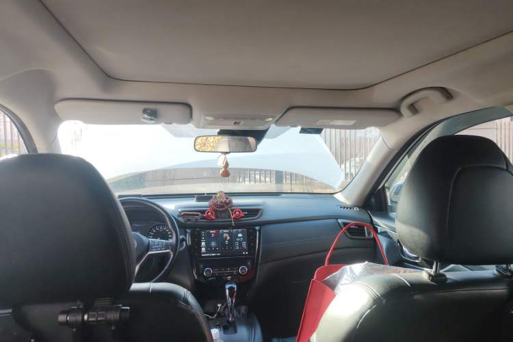 Used Nissan X-Trail 2019 2.0L CVT Smart Connect Comfort Edition 2WD
