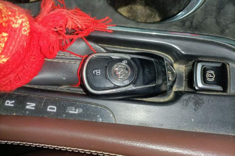 Used Buick Envision 2016 20T Two-Wheel-Drive Elite Model Vehicle Key