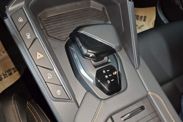 Used Lynk & Co 06 EM-P 2022 PHEV 84 km Range Pro Version