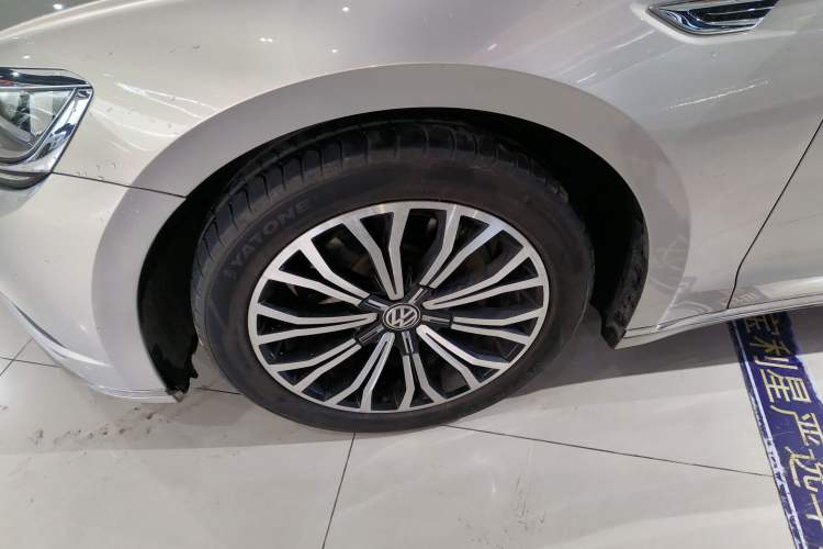 Used Volkswagen Phideon 2018 Revised Version 380TSI Two-Wheel Drive Business Edition