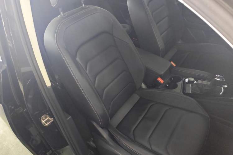 Used Volkswagen Tayron 2019 330TSI Two-Wheel Drive Luxury Model China VI Standard