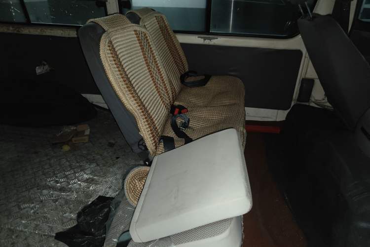 Used Jinbei Hiace 2011 2.0L 5th Generation Kuaiyunwang Comfort Type K 4G19