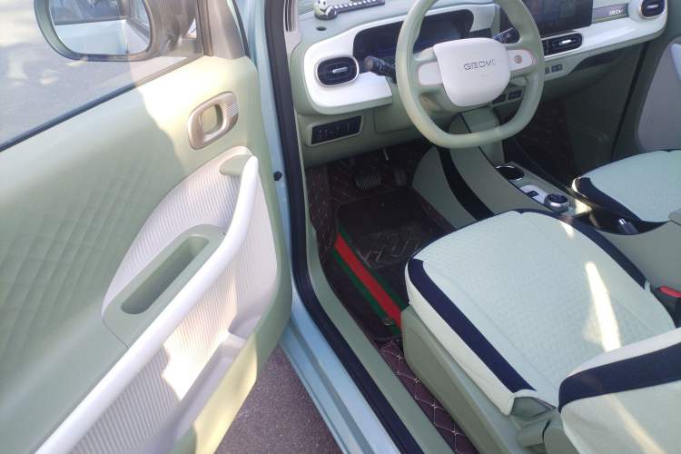 Used Geely Galaxy Panda 2025 210 km – Yuanqi Bear Driver Seat