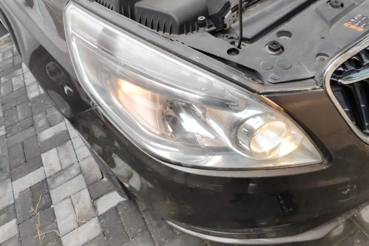 Used Buick GL8 2017 25S Luxury Version China V Standard Right Front Headlight